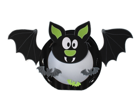 Fledermaus-Laterne zum Basteln für Kinder mit schwarzen Flügeln und grünen Ohren